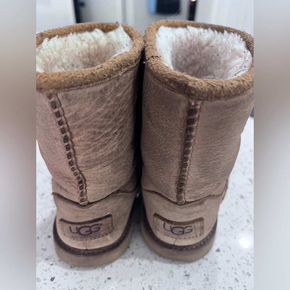 UGG Classic II Tan Boots Kids 12 VGUC - Picture 8 of 12